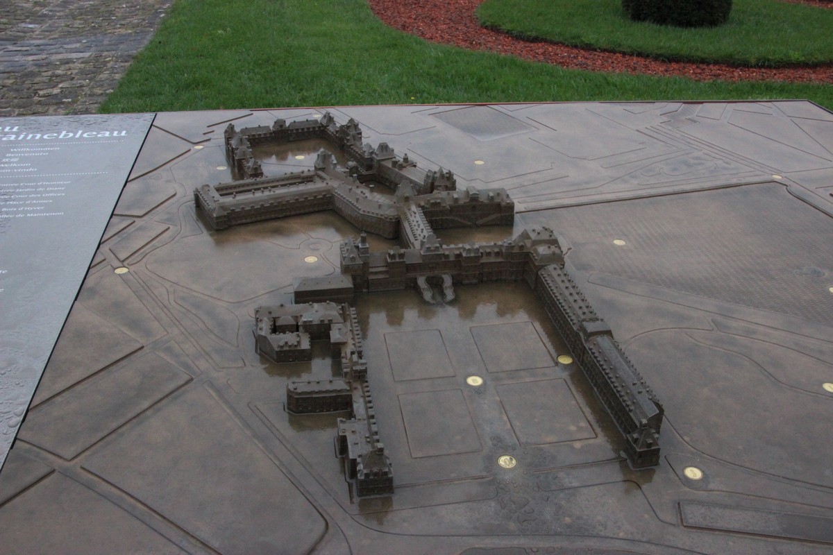 Chateau-FONTAINEBLEAU0008