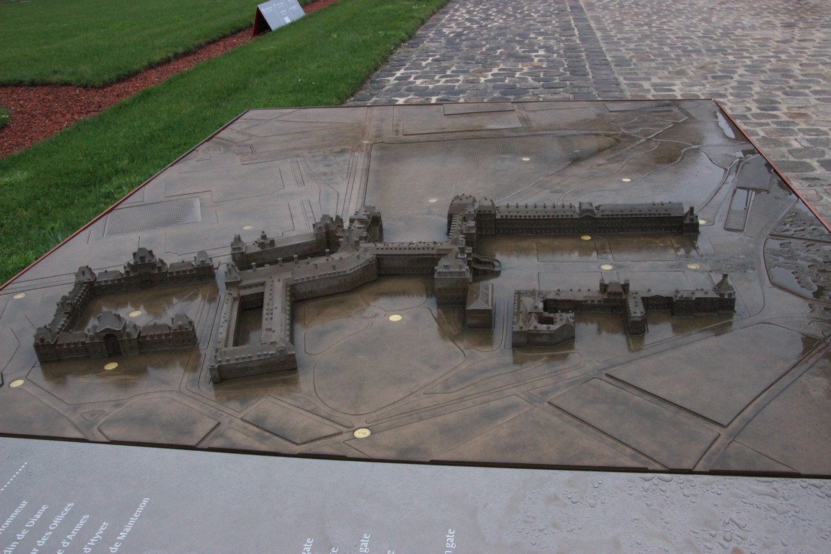 Chateau-FONTAINEBLEAU0009