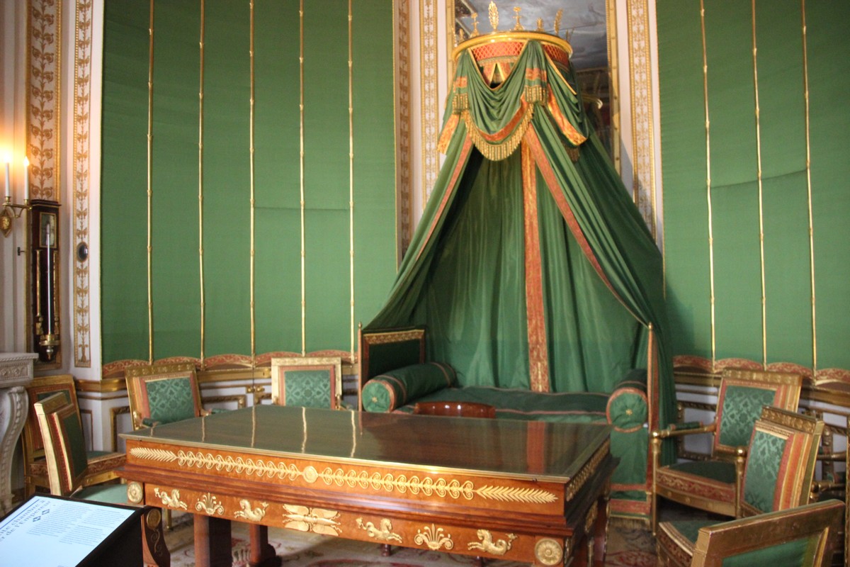 Chateau-FONTAINEBLEAU0101