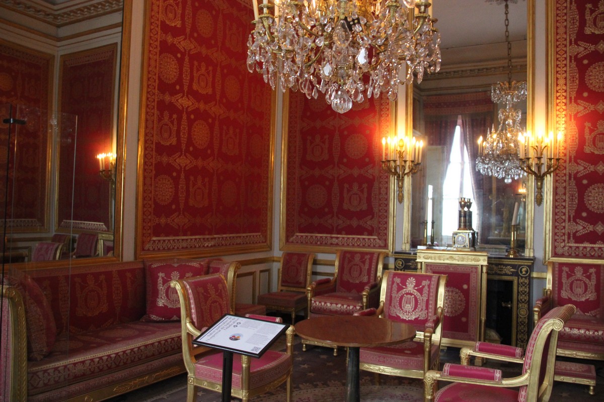 Chateau-FONTAINEBLEAU0102